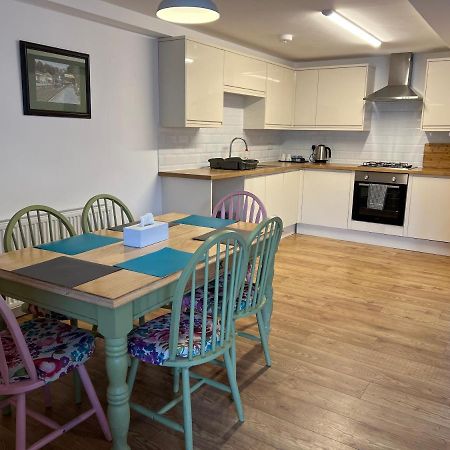 Beautiful Apartment,No 1, With Parking Ilfracombe Exteriör bild