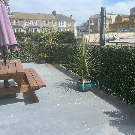 Beautiful Apartment,No 1, With Parking Ilfracombe Exteriör bild