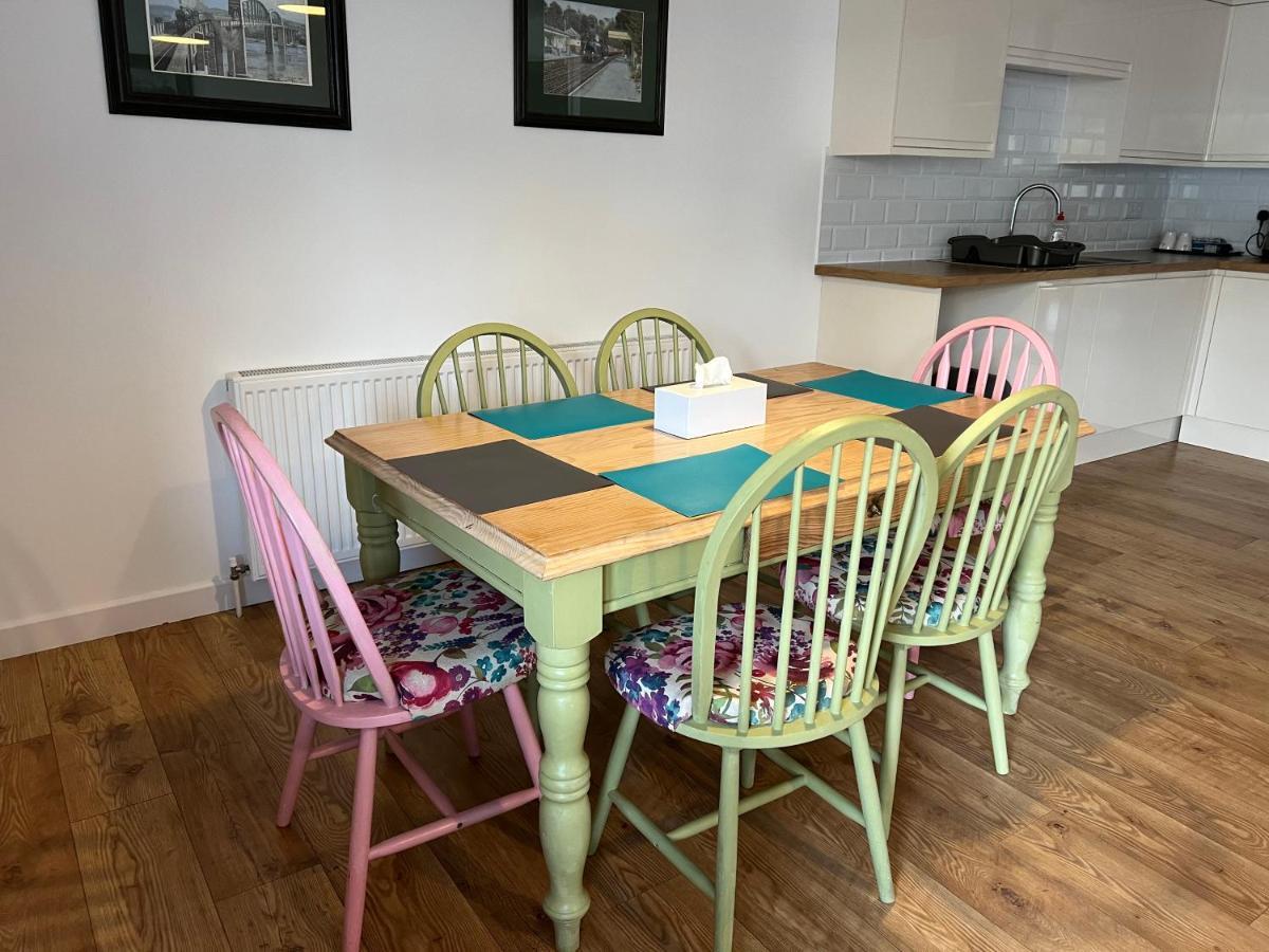 Beautiful Apartment,No 1, With Parking Ilfracombe Exteriör bild