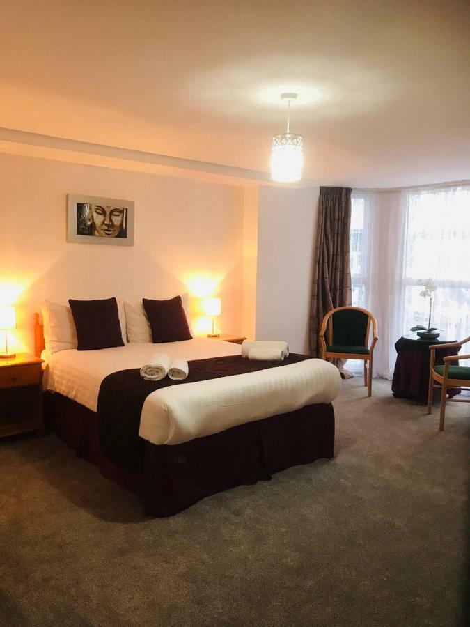 Beautiful Apartment,No 1, With Parking Ilfracombe Exteriör bild